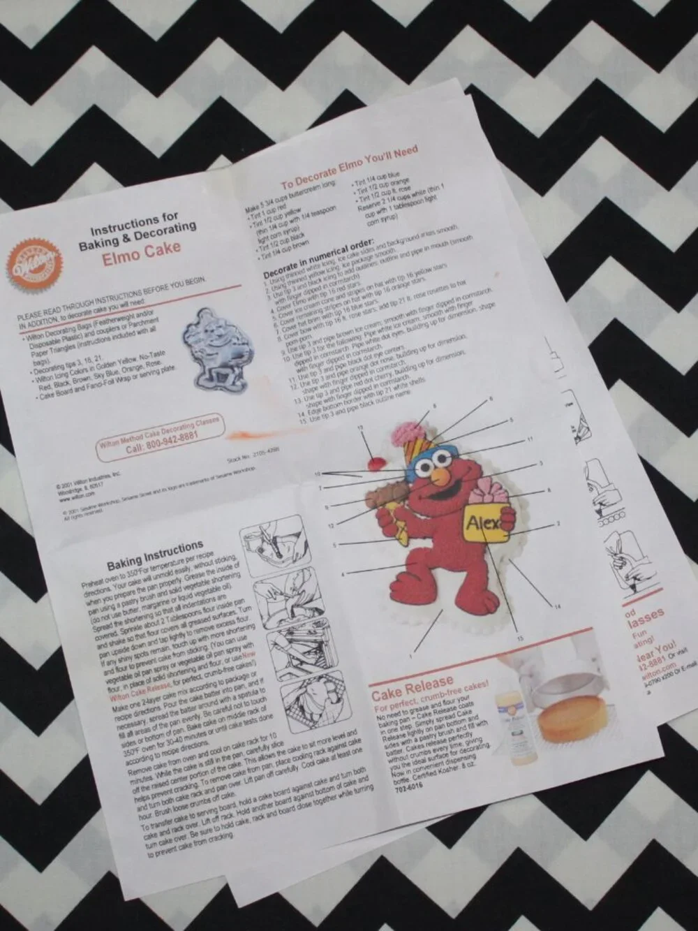 Elmo Wilton Cake Pan with Instructions